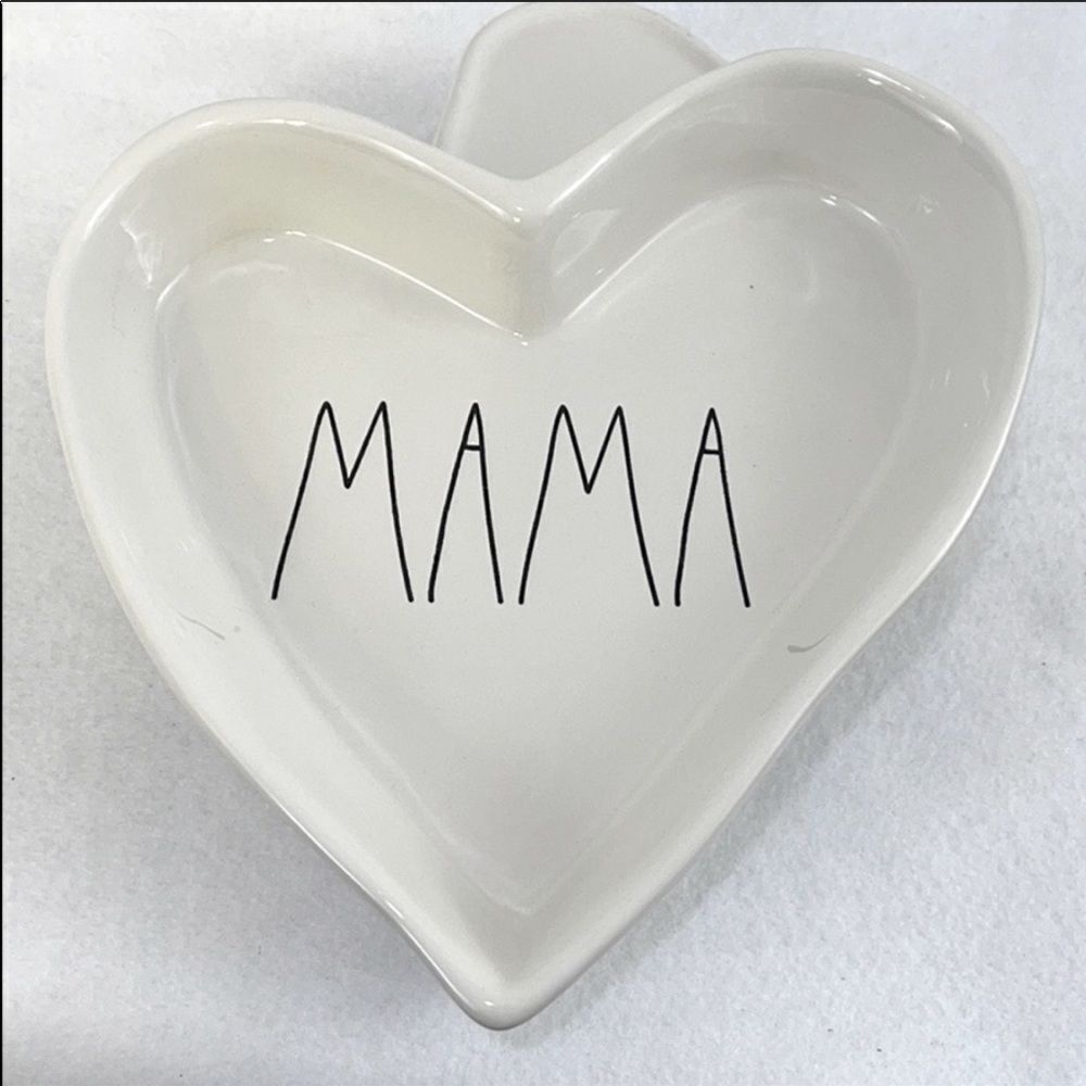 NWT Rae Dunn ceramic MAMA heart dish